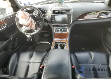 2019 Lincoln Continental z USA, uszkodzony, nr VIN 1LN6L9PK8K5606080